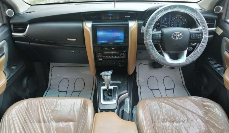 
								2018 TOYOTA FORTUNER 2.8 SIGMA Σ4 full									