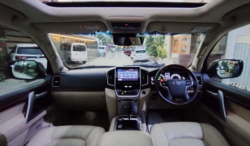 
								2018 TOYOTA LAND CRUISER ZX V8 full									