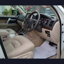 
										2018 TOYOTA LAND CRUISER ZX V8 full									