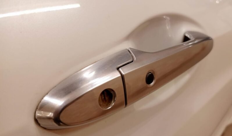 
								2014 HONDA VEZEL HYBRID Z full									