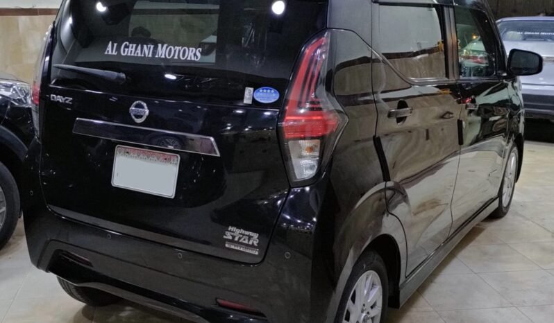 
								2021 NISSAN DAYZ HIGHWAY STAR S-HYBRID full									