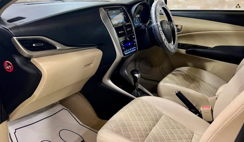 
								TOYOTA YARIS 1.5 ATIV CVT-I full									