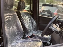 
										TOYOTA VOXY 1.8 HYBRID full									