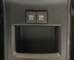 
										TOYOTA VOXY 1.8 HYBRID full									