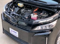 
										TOYOTA VOXY 1.8 HYBRID full									