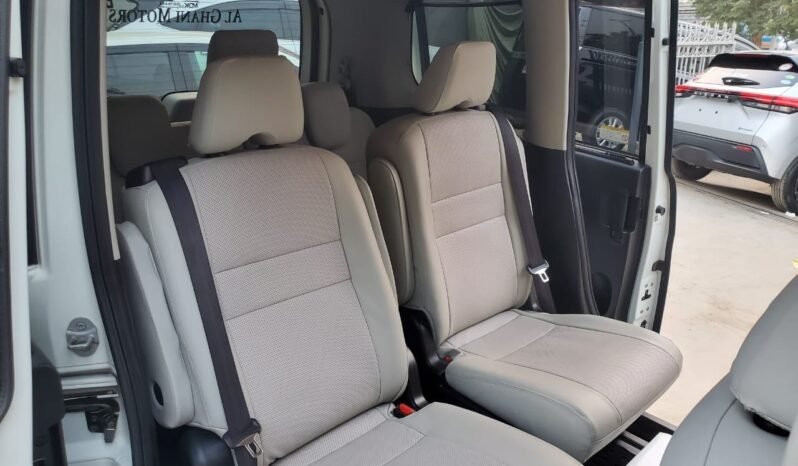 
								2019 NISSAN SERENA HIGHWAY STAR full									