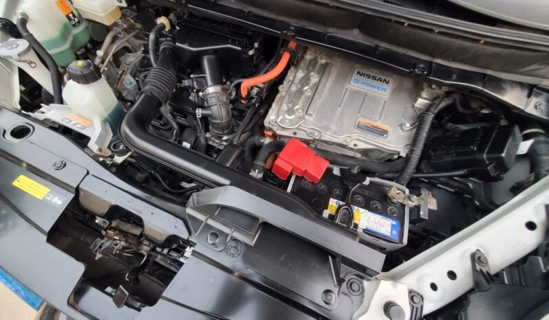 
								2019 NISSAN SERENA HIGHWAY STAR full									