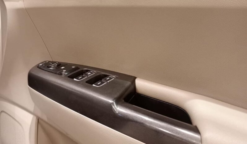 
								2023 KIA SPORTAGE FWD full									