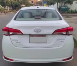 
										2022 TOYOTA YARIS GLI 1.3 CVT-i full									