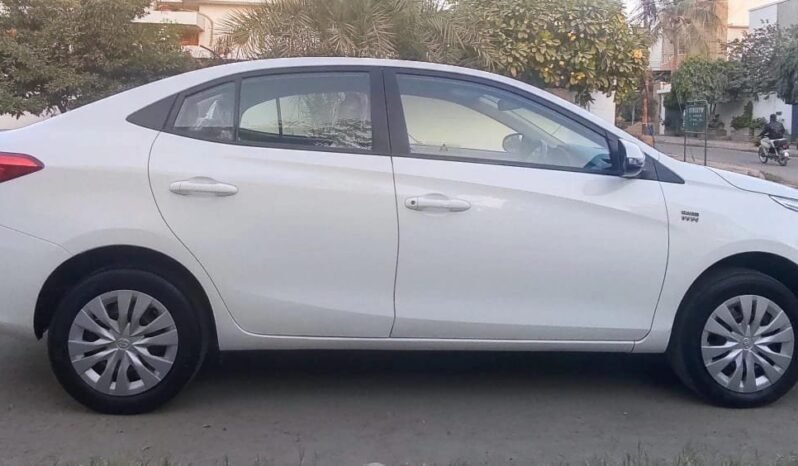 
								2022 TOYOTA YARIS GLI 1.3 CVT-i full									