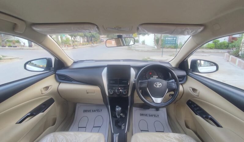 
								2022 TOYOTA YARIS GLI 1.3 CVT-i full									