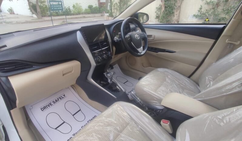 
								2022 TOYOTA YARIS GLI 1.3 CVT-i full									