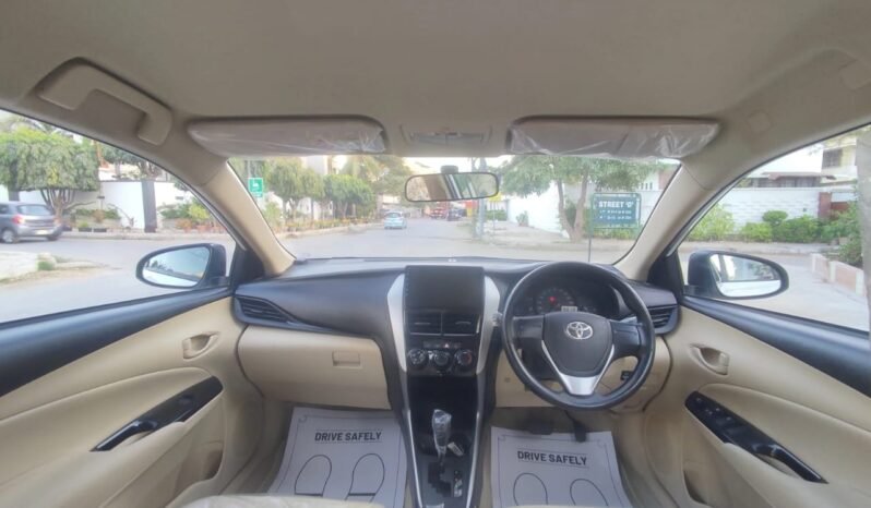 
								2022 TOYOTA YARIS GLI 1.3 CVT-i full									