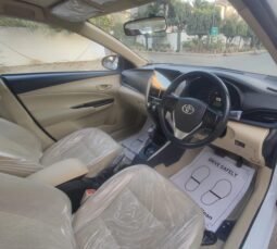 
										2022 TOYOTA YARIS GLI 1.3 CVT-i full									