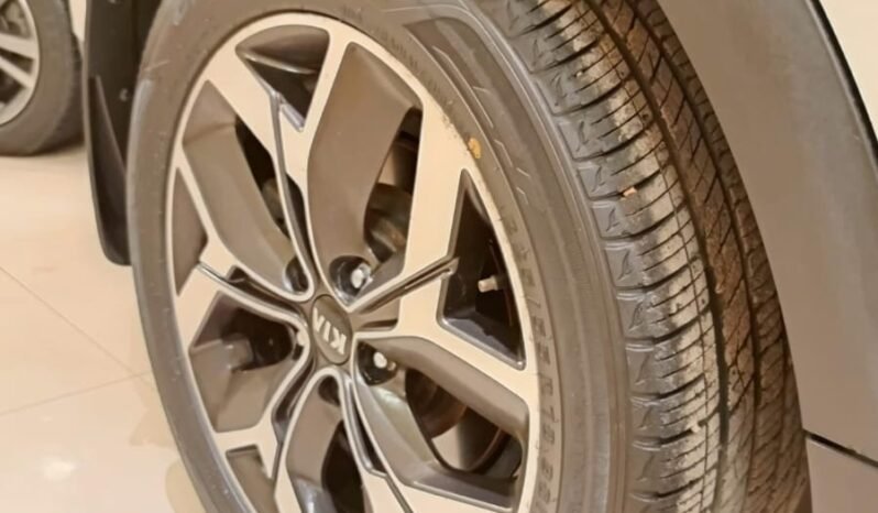 
								2023 KIA SPORTAGE FWD full									