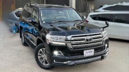 2016 TOYOTA LAND CRUISER AX