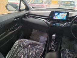 
										2017 TOYOTA C-HR (S LED) 1.8 HYBRID full									