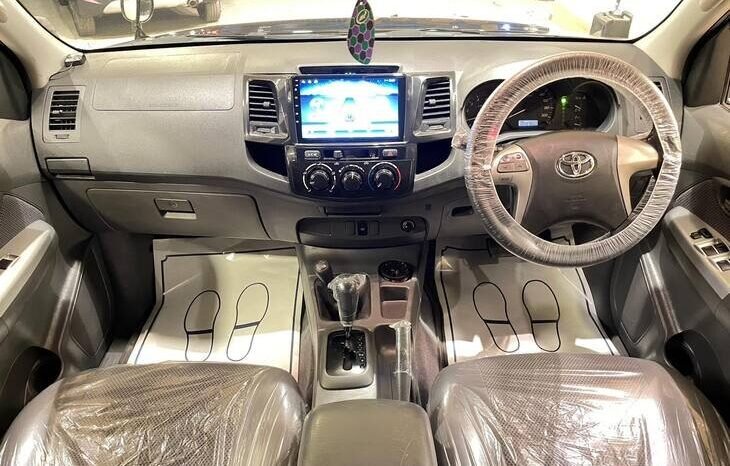 
								2012 TOYOTA HILUX VIGO (V) CHAMP D-4D full									