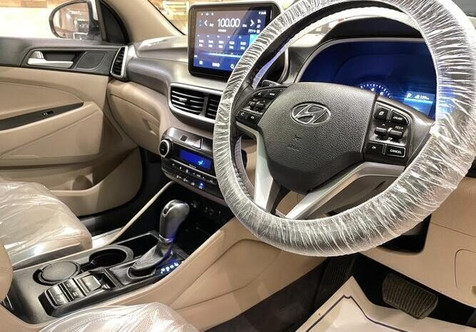 
								2021 HYUNDAI TUCSON 2.0 AWD full									