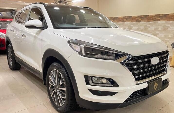 
								2021 HYUNDAI TUCSON 2.0 AWD full									