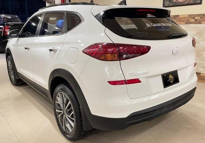 
								2021 HYUNDAI TUCSON 2.0 AWD full									